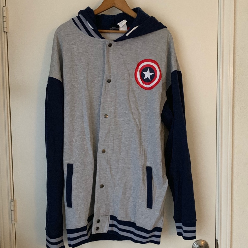 Men’s captain America sweater